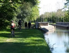 Le canal de BERRY à vélo de THENIOUX à EPINEUIL le FLEURIEL